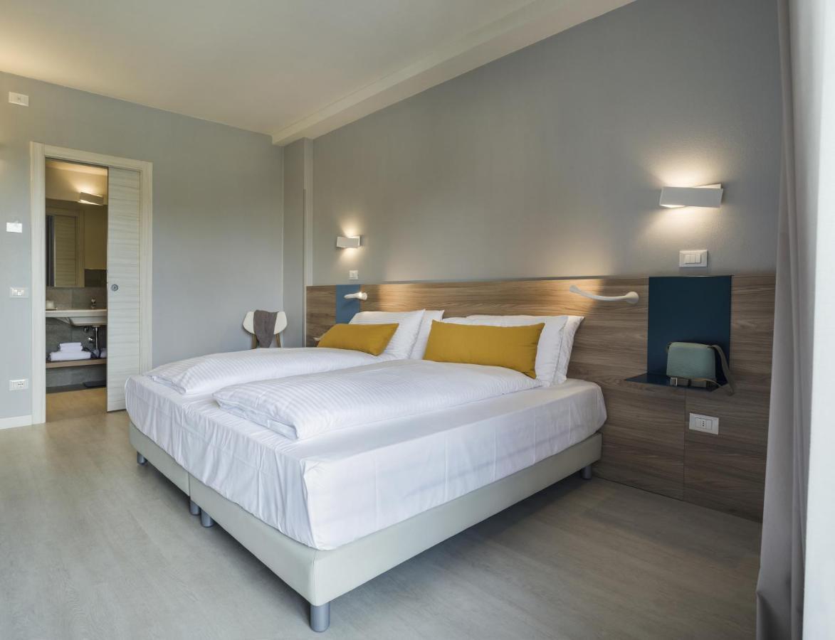 Hatelier Garda Home By Enjoy Garda Hotel Peschiera del Garda Exteriér fotografie